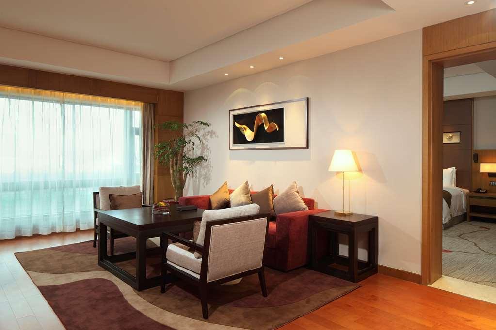 Doubletree By Hilton Jiaxing Hotel Room photo