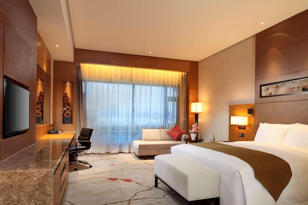 Doubletree By Hilton Jiaxing Hotel Room photo