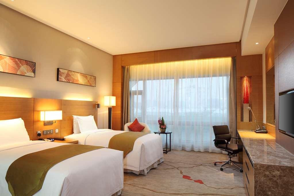 Doubletree By Hilton Jiaxing Hotel Room photo